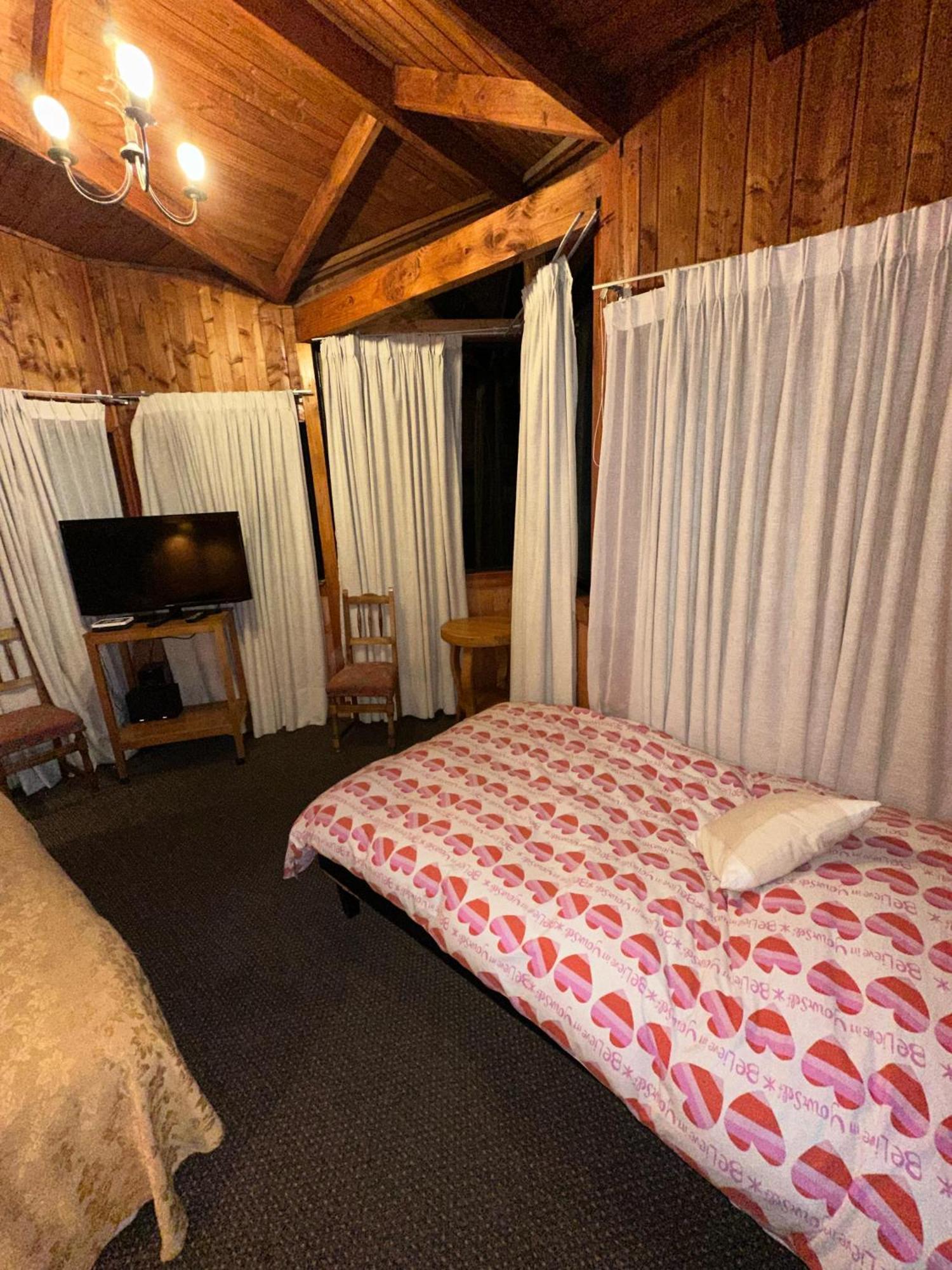 Hotel Los Maitenes Pucon Bagian luar foto