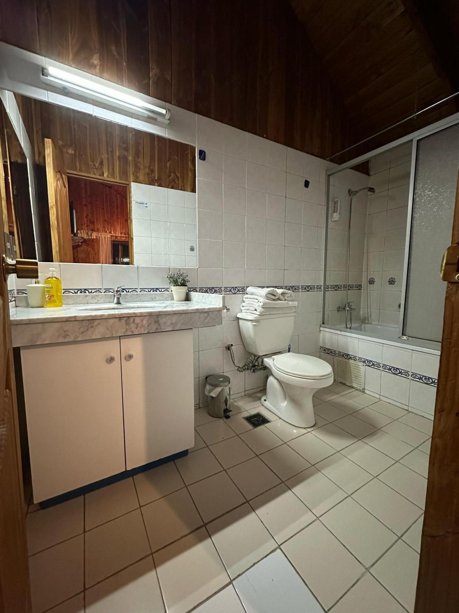 Hotel Los Maitenes Pucon Bagian luar foto