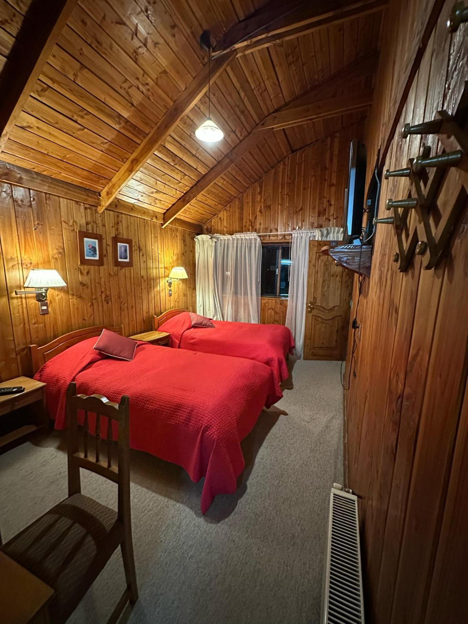 Hotel Los Maitenes Pucon Bagian luar foto