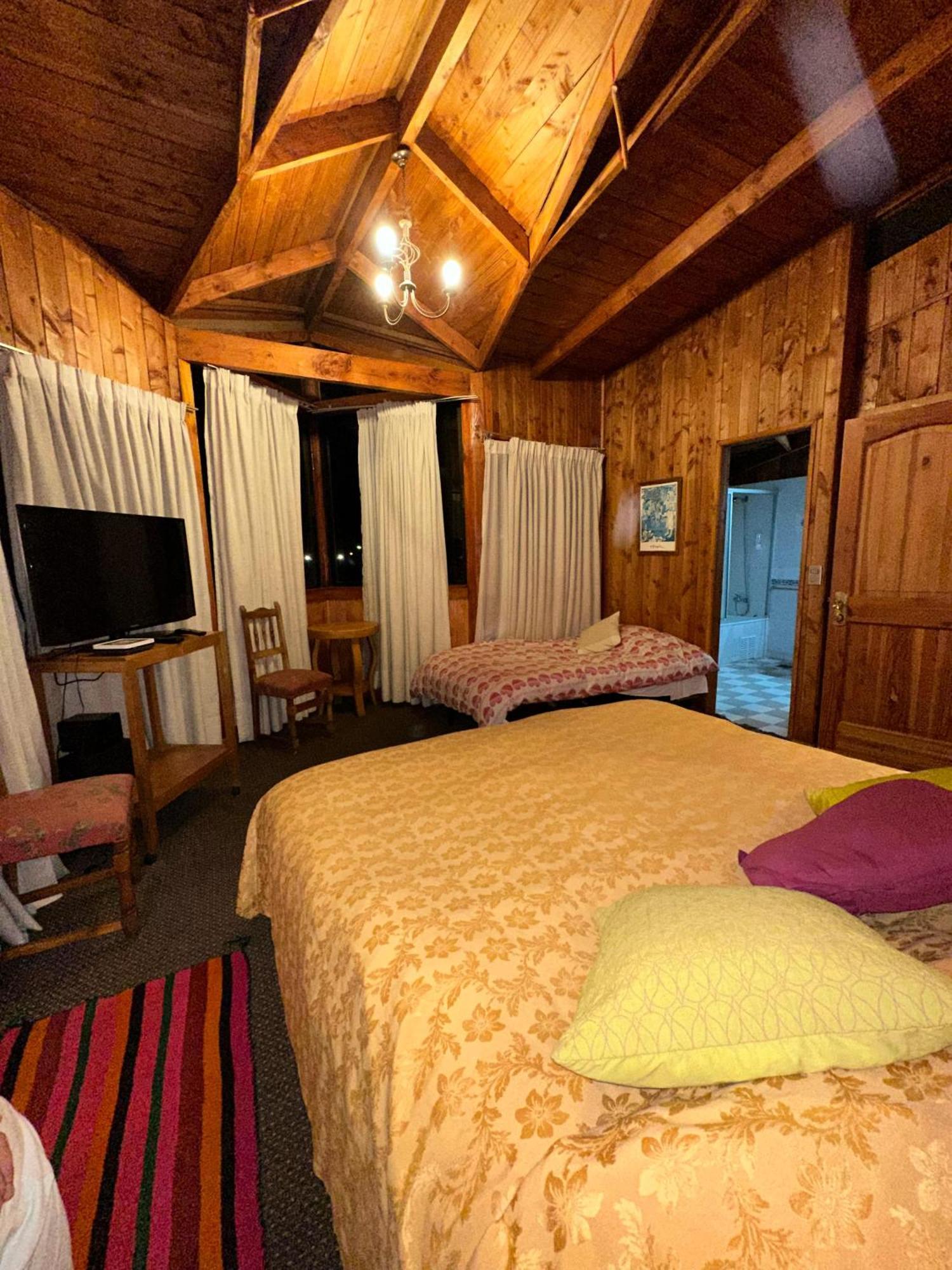 Hotel Los Maitenes Pucon Bagian luar foto
